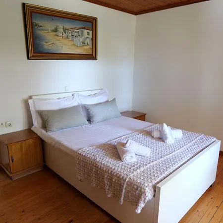Vila In Delvine