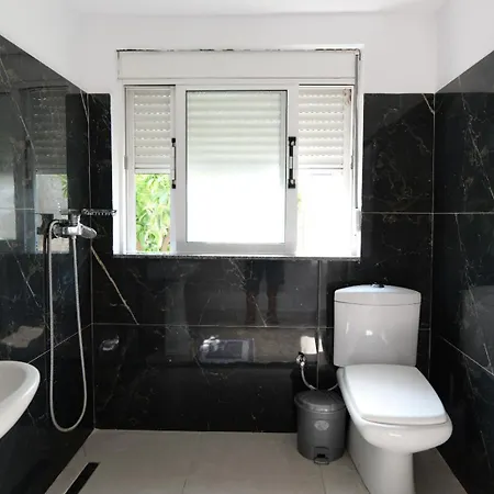 In Delvine Villa Rusan
